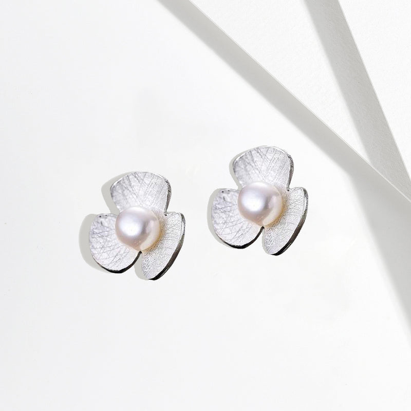 Clover Pearl Stud Earrings