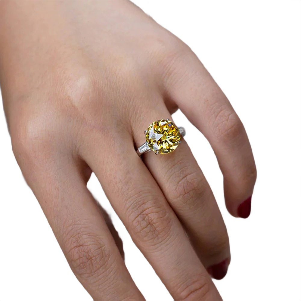 Il Giro Moissanite Gemstone Ring