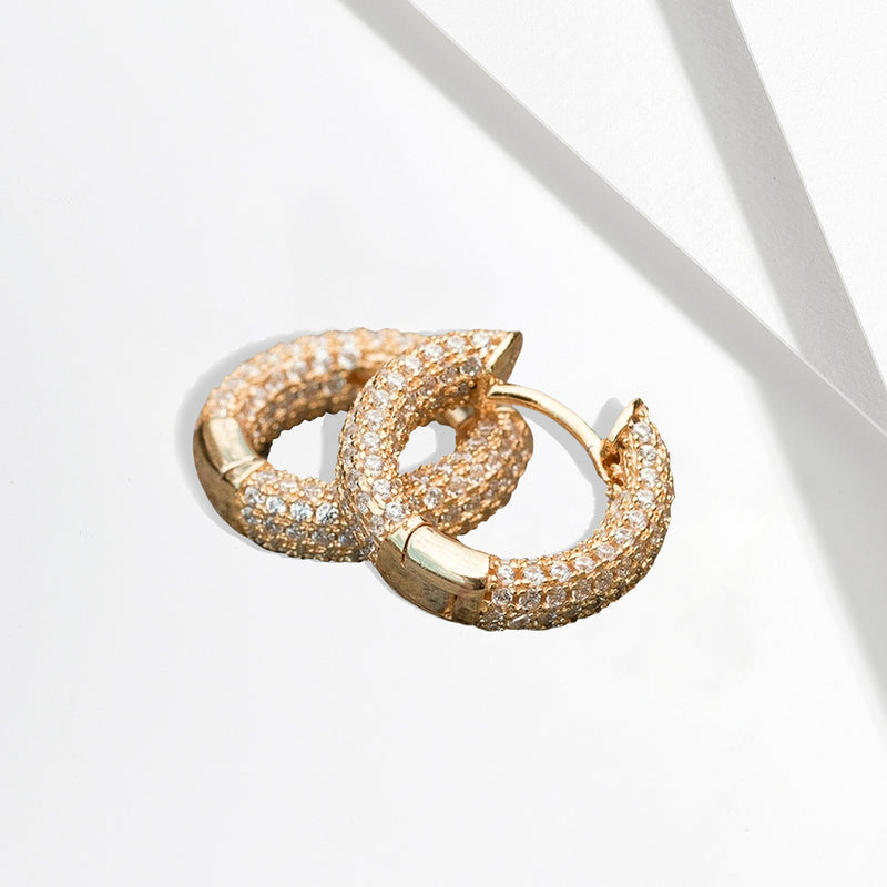 Cerchio Medium Moissanite Hoops