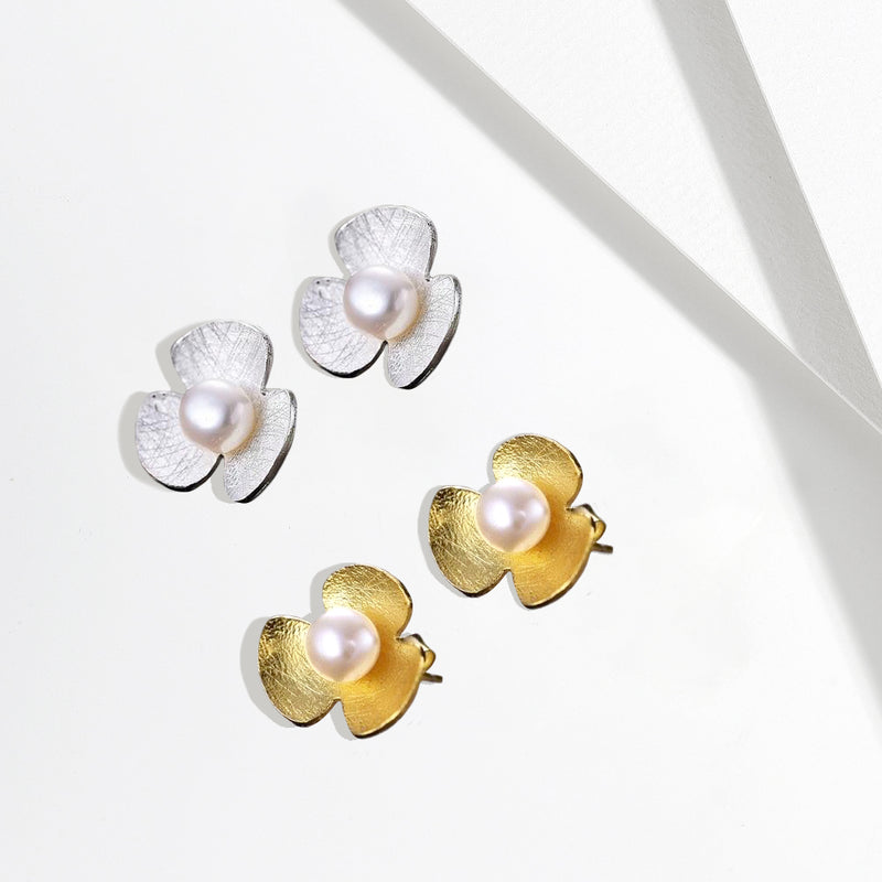 Clover Pearl Stud Earrings - £149