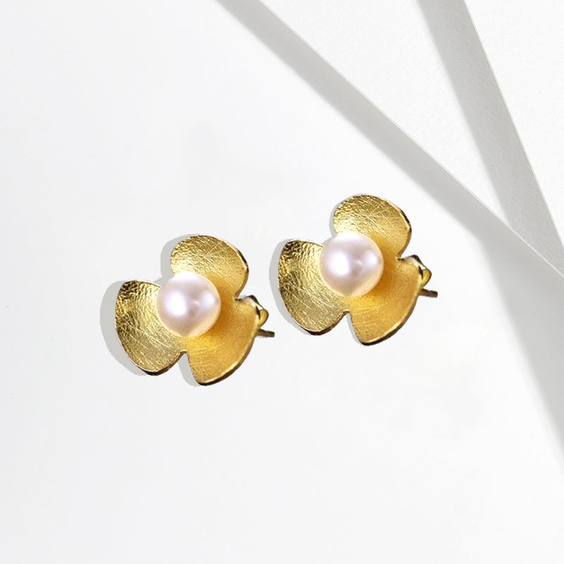 Clover Pearl Stud Earrings