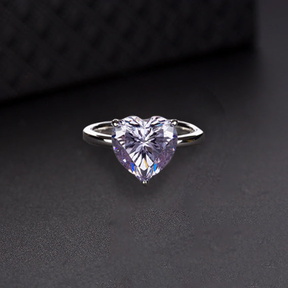 Cuore Heart Diamond Ring
