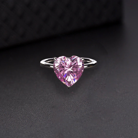 Cuore Heart Diamond Ring